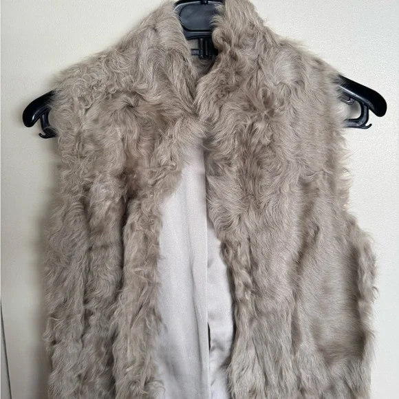 Zara Real Fur Vest in Beige - Picture 6 of 8